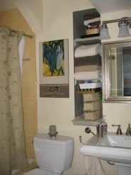 Downstairs bathroom (click to enlarge)